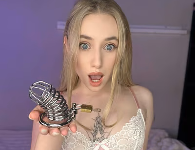 emilyqueen2 OnlyFans creator