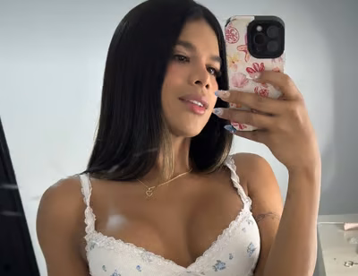 Bella Rose 8 Inches xoisabe OnlyFans creator